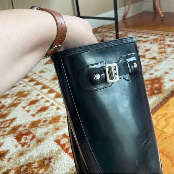 Hunter Women’s Original Tall Rubber Boots in Black SIZE 6 | Black Hunter Boots - Picture 7 of 14